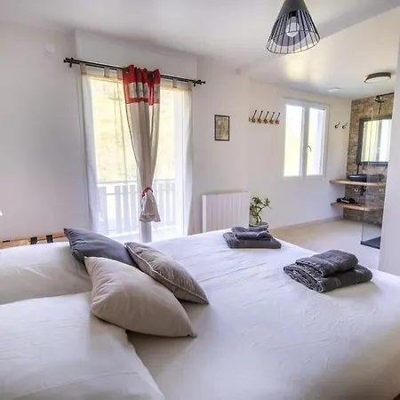 Campose, Authentique Maison Vintage Avec Spa, 10p Prázdninový dům *