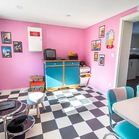 Prázdninový dům Campose, Authentique Maison Vintage Avec Spa, 10p *